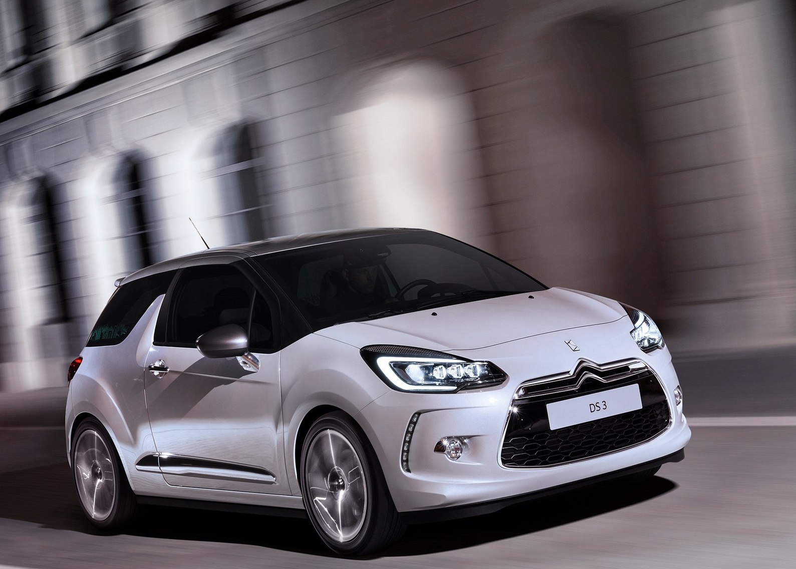https://wcar.sets.lv/cars/Citroen/DS3 hečbeks/a03d7fb52cc431ec99c14e9e52f43afa.jpg